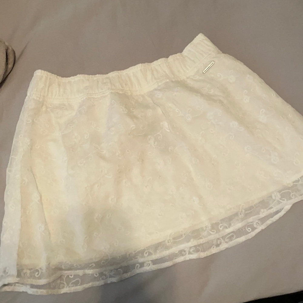 Abercrombie White lace skirt brand new